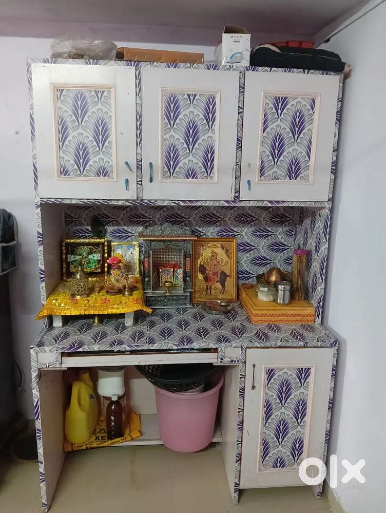 Computer table with drover