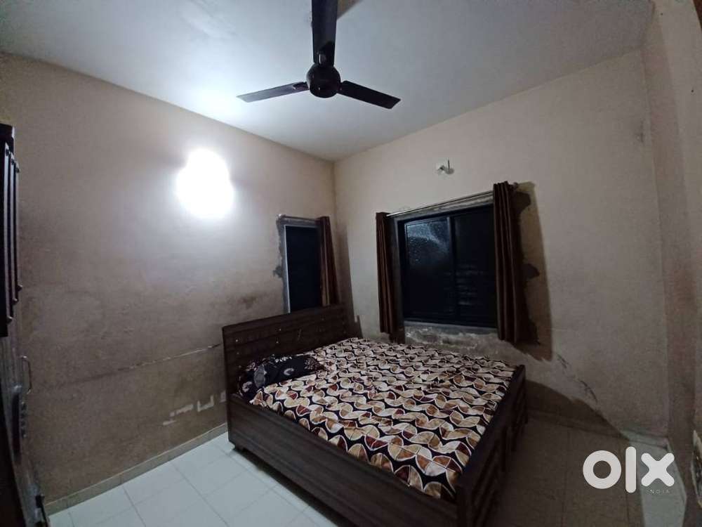3 BHK FLAT FOR GIRLS AT SATELLITE -KHUSHI ESTATE