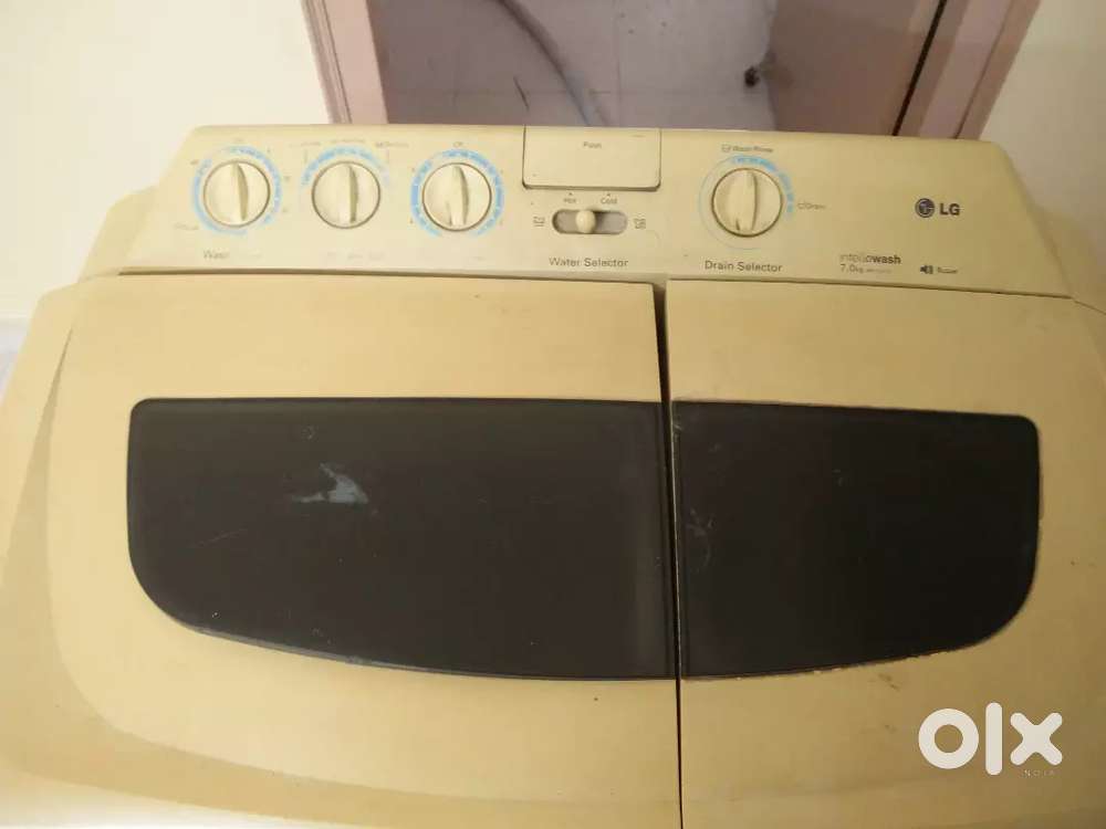 For sale 7 kgs LG Intelo Semi automatic washing M/C as is where condi