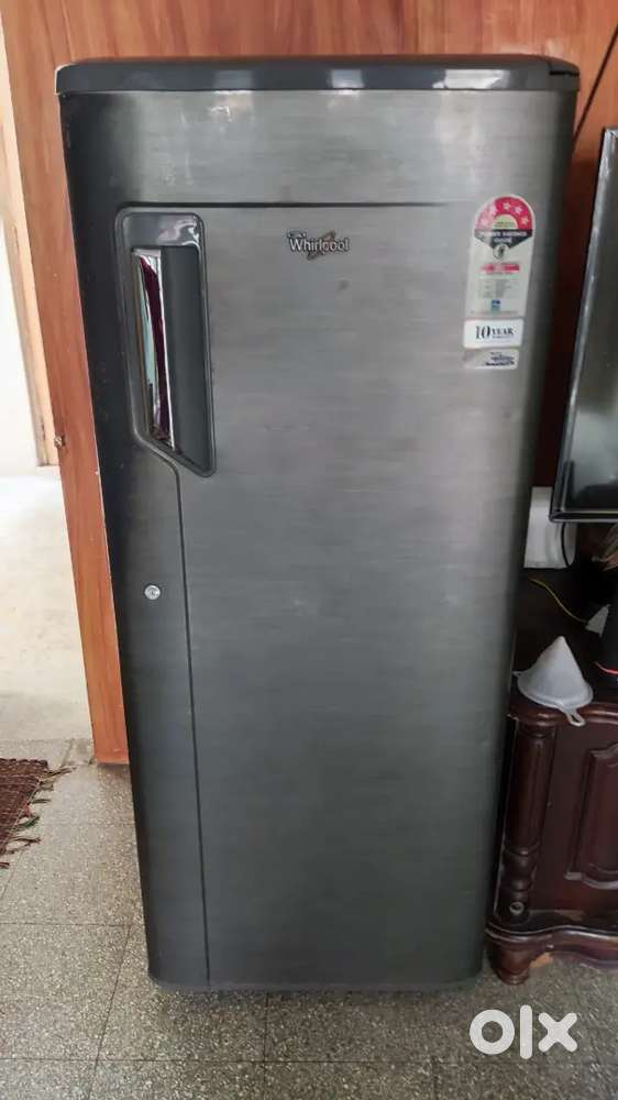 Whirlpool 230ltr refrigerator for sell