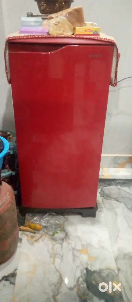 Samsung single door fridge RR1914-9 years old , good condition