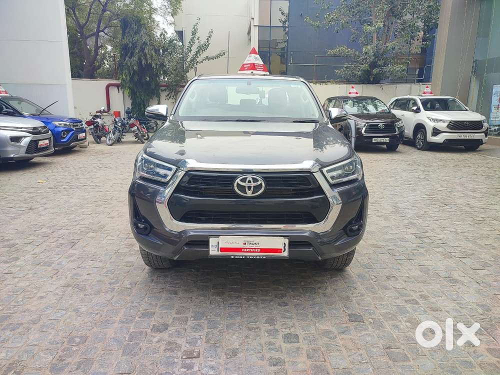 Toyota Hilux 2.8 High 4X4 AT, 2023, Diesel