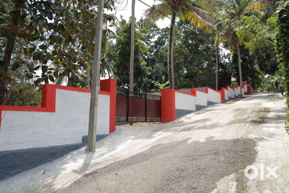 14.6 CENTS/ RES PLOT 200 MET FRM MUKOOLA JN /ST THOMAS RES SCHOOL,TVPM