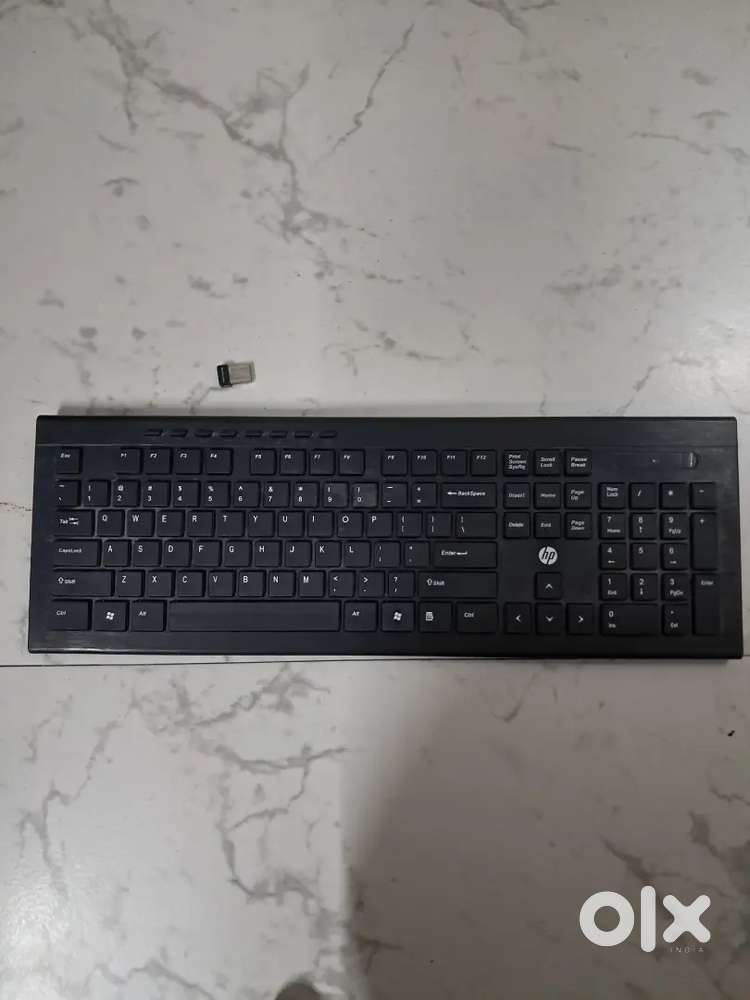 Wireless HP keyboard and study lamp