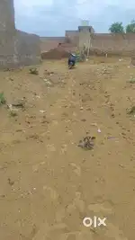 प्लॉट बिकाऊ है।