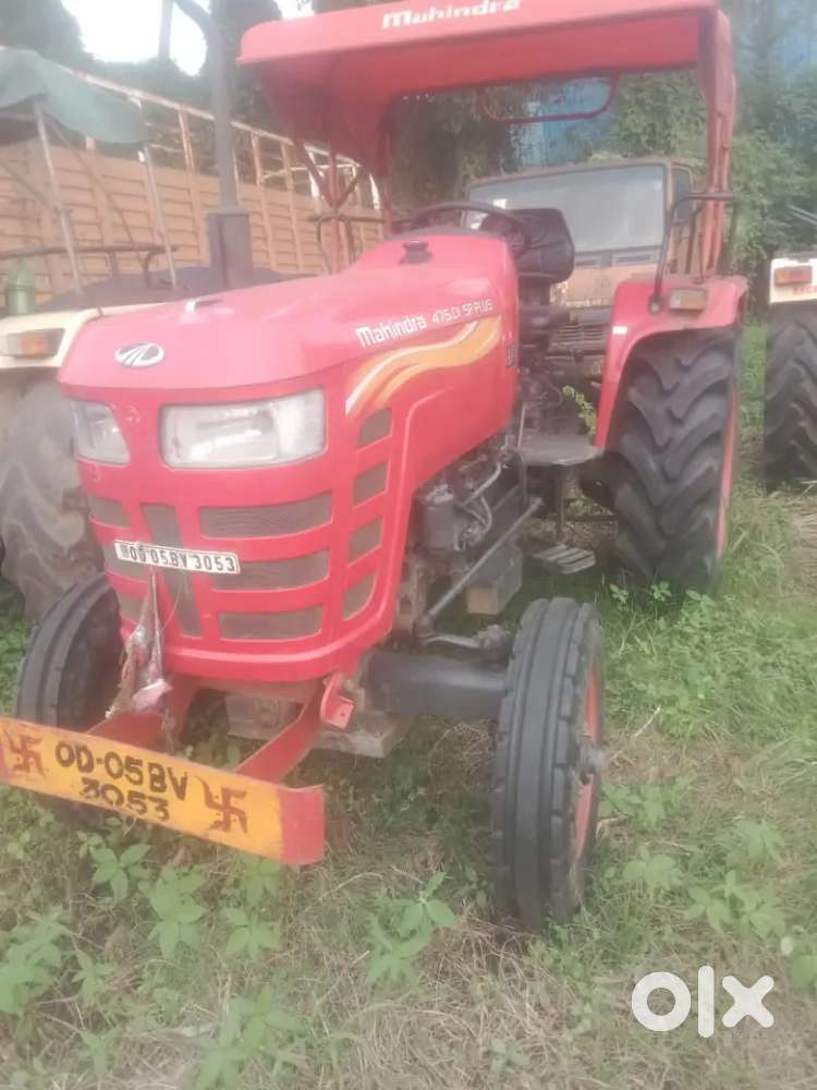 Mahindra tracter sp 475