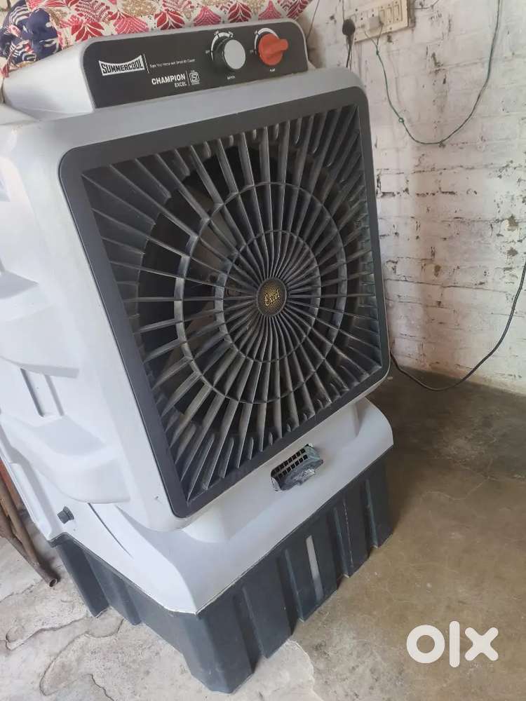 Big size cooler 6 months old small size cooler 7 months old new