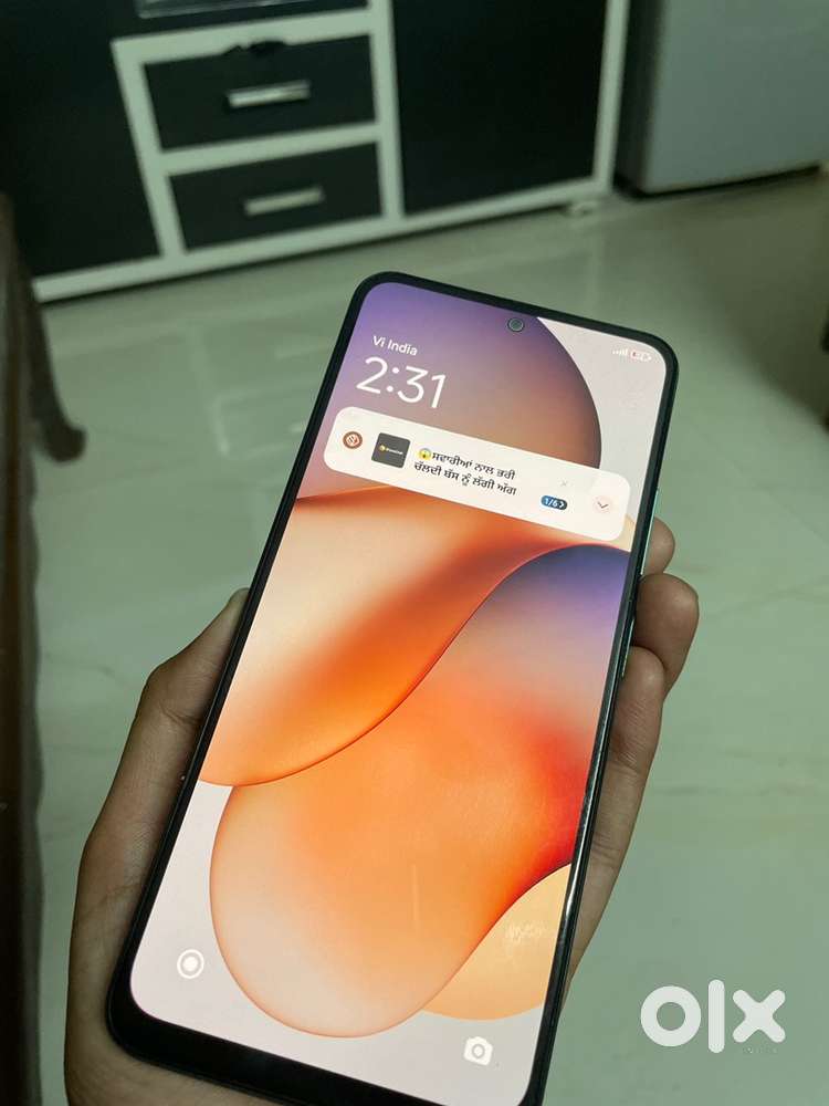 This mobile is salo proper working 5Gmobile only Price8000