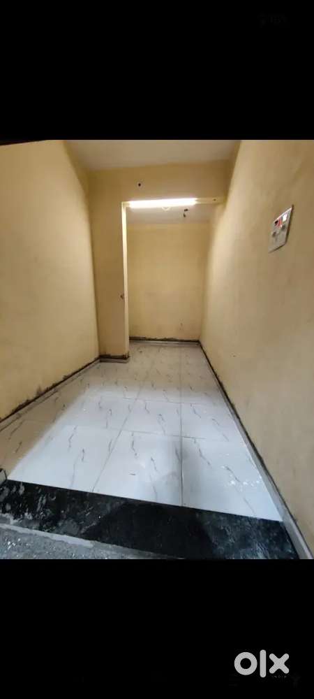 Shop Available on Rent (Ideal for atorage)13 ft height