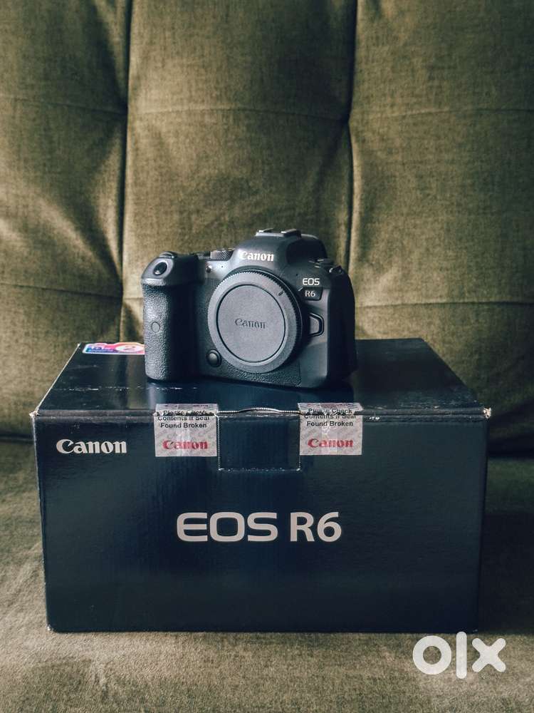 Canon EOS R6 Camera body only with bill 5 years old