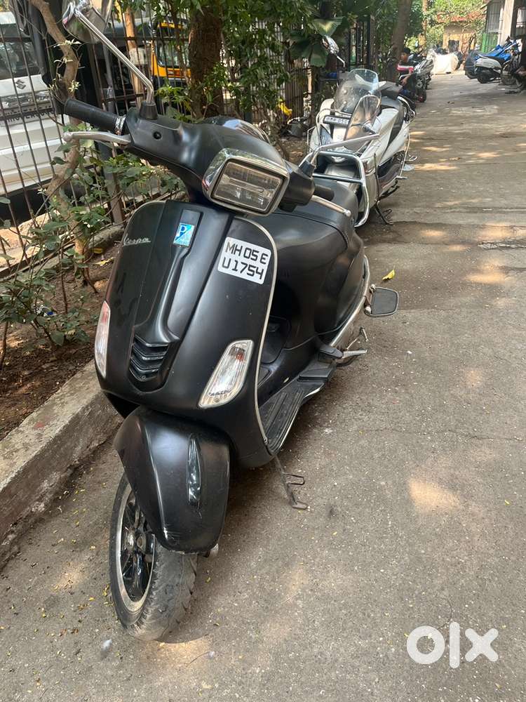 125 cc engine,Led lights,CBS brakes,USB port,stylish design.