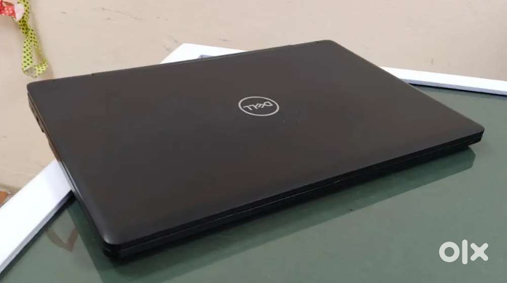 Dell laptop i3,10th gen 8gb ram,512gb ssd