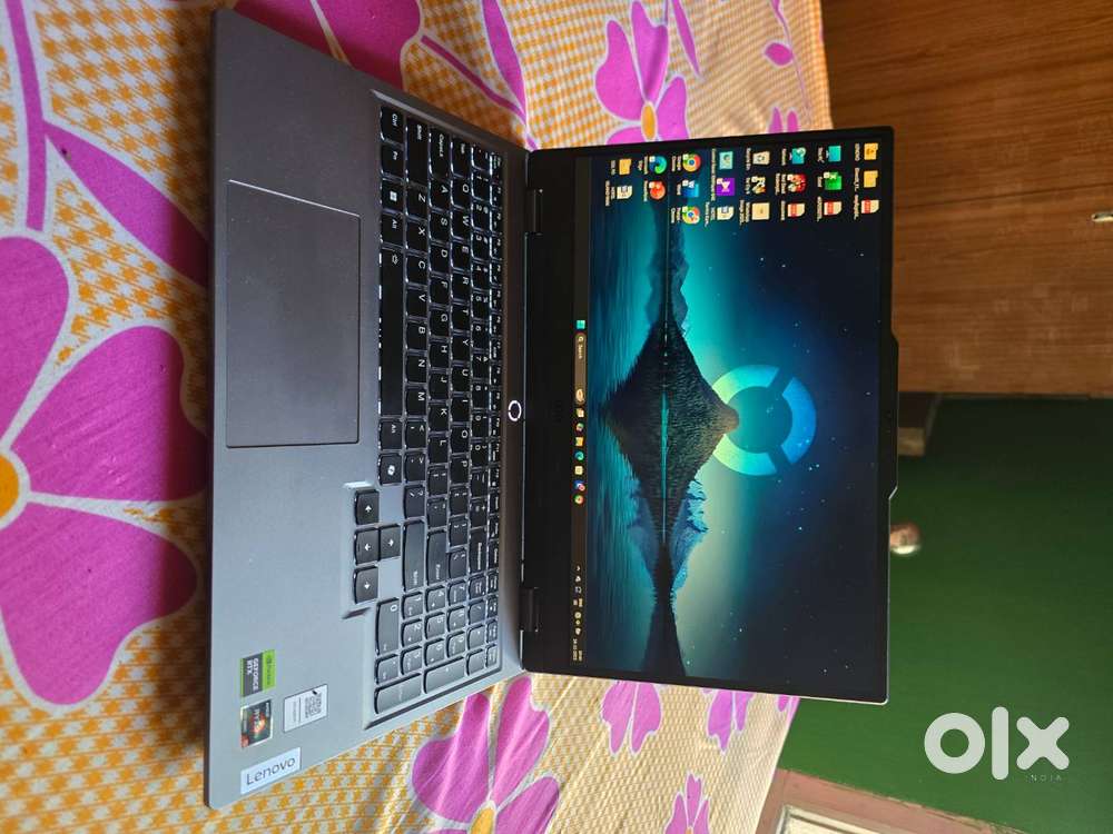 Lenovo LOQ Ryzen 5 7235HS 6GB RTX3050 1 month old
