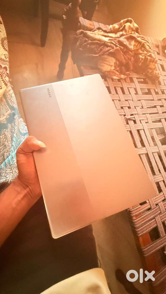 Infinix x3 slim laptap 12th generation i3 512 gb ssd