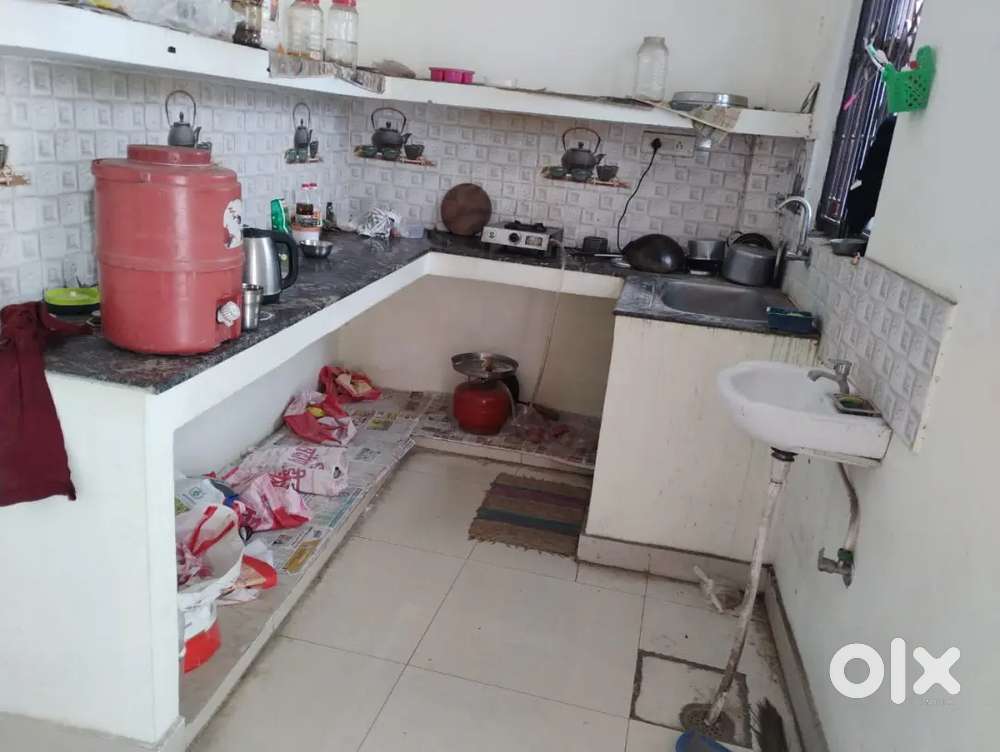 1room available with bathroom and kitchen