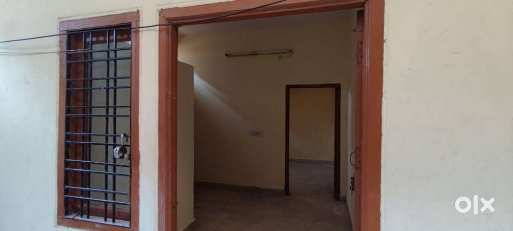 1 BHK Near Vijetha Theatre Moti Nagar