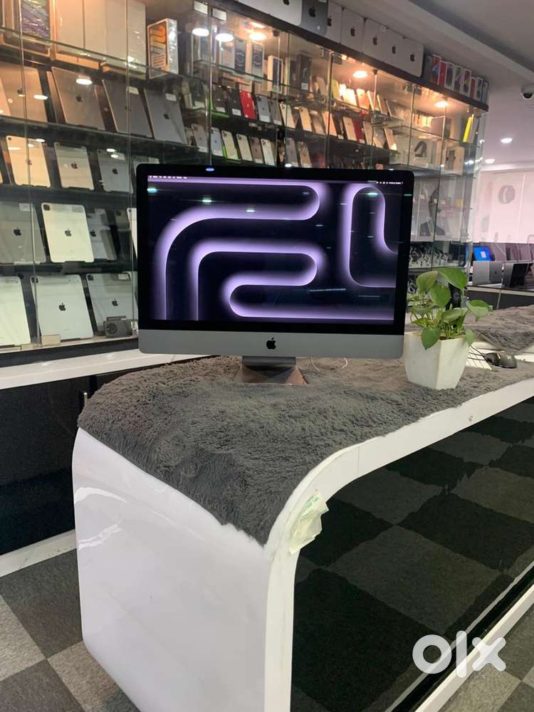 Apple iMac Pro / 27inch /2017 model / 64GB RAM / 1TB SSD /8Gb Graphics