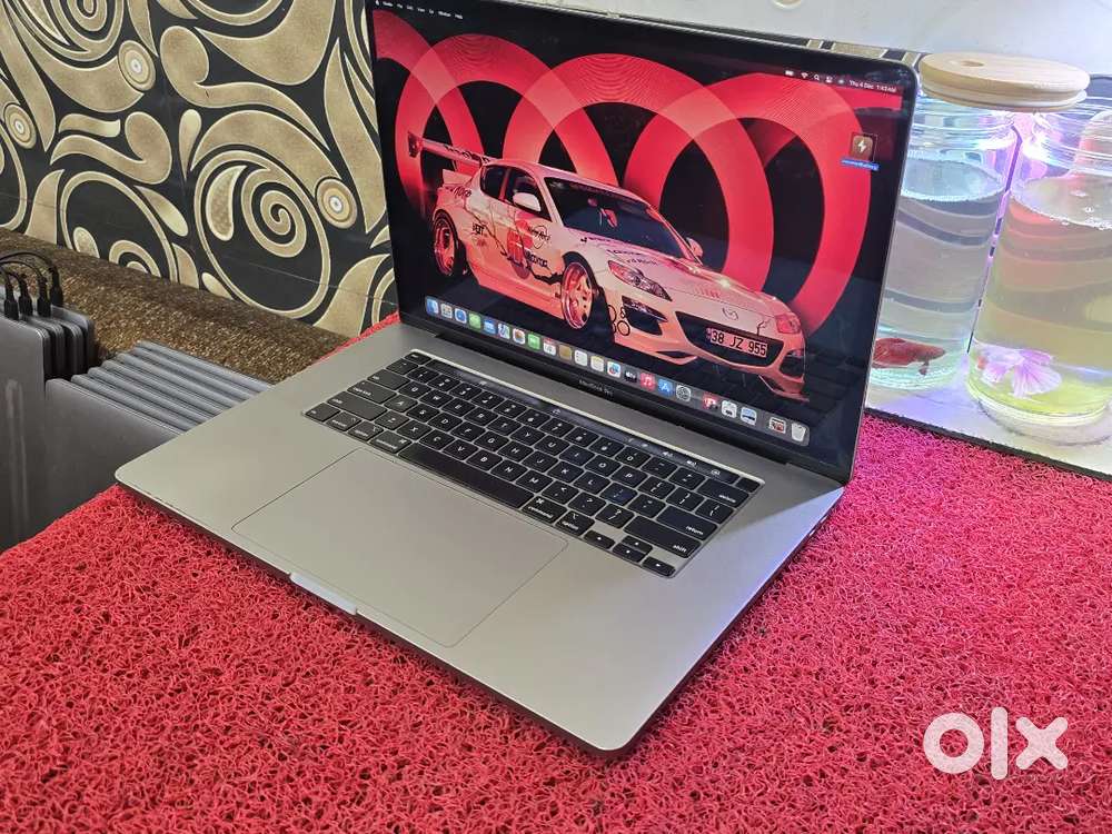 Apple Macbook Pro 2020 i7 16gb 512gb 5.5gb Graphics 16inch Retina