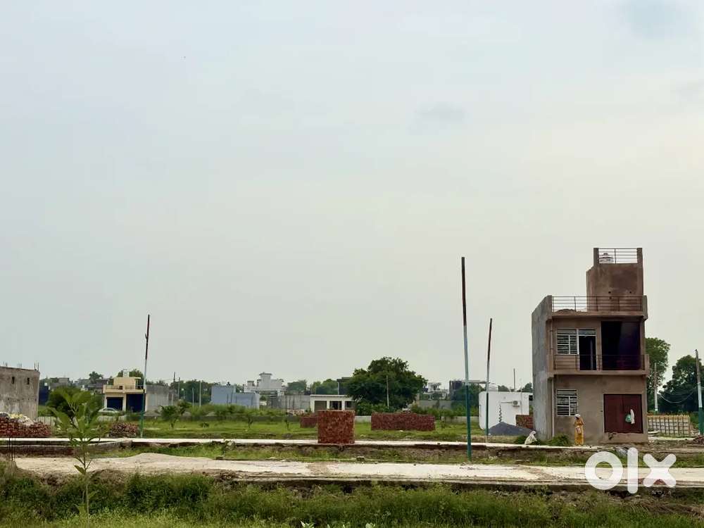 Gated society plot in Greater Noida West with Bank loan