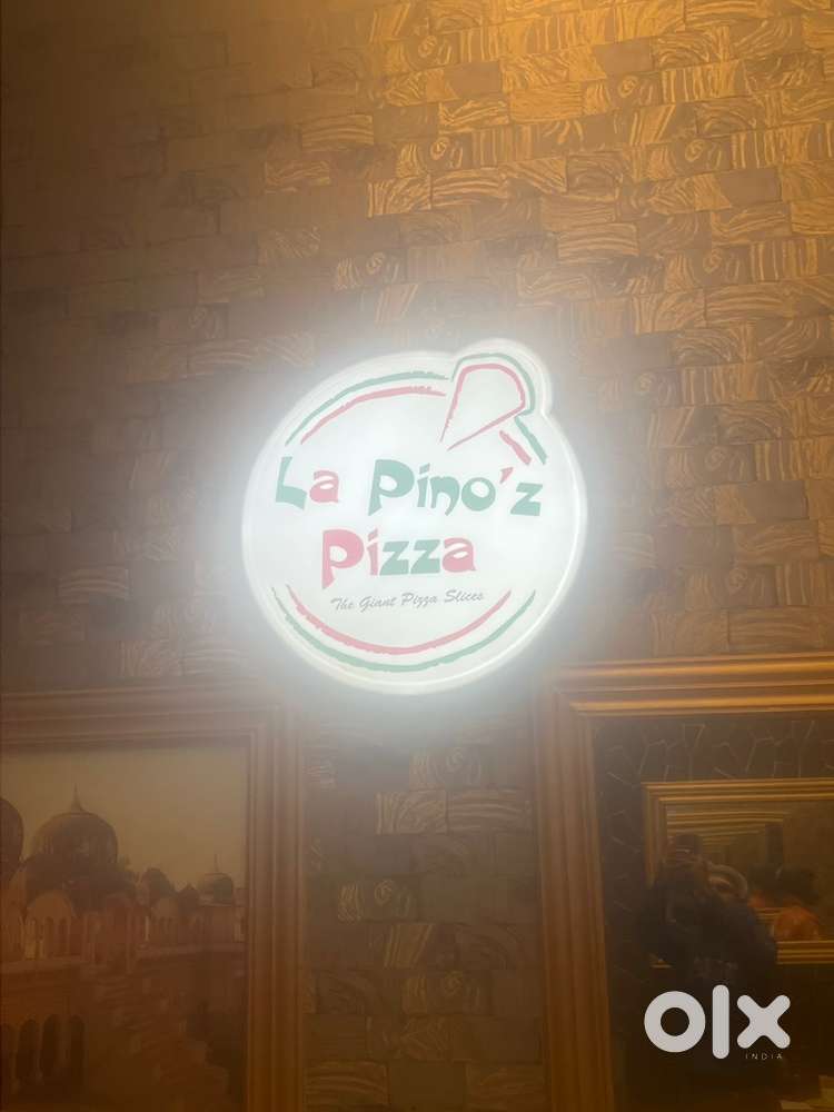La pinoz pizza sikar