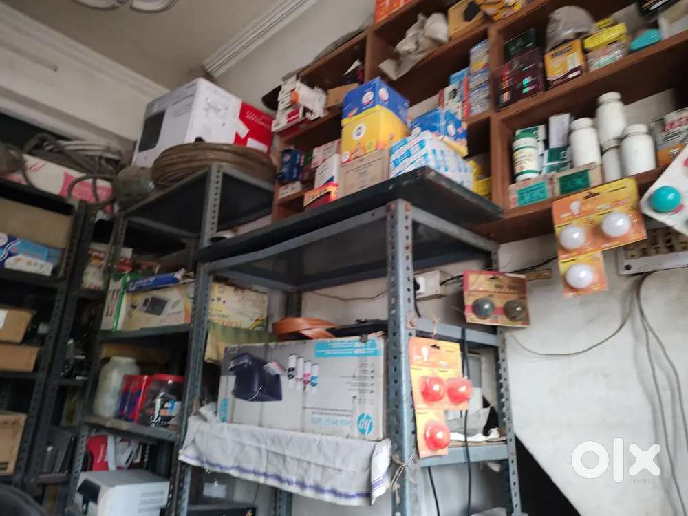Closing Shop, clearing stock