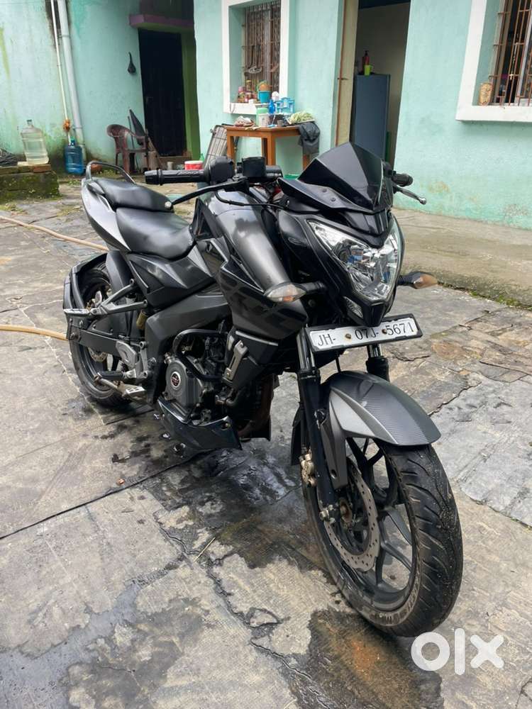 Pulsar ns 200 good condition