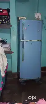 Dual door fridge good colour