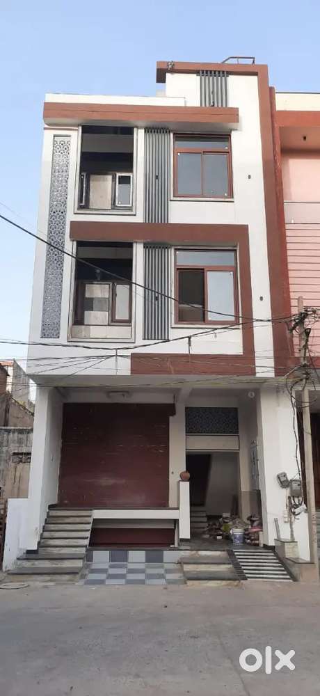 2 BHK 2nd Floor Portion For Only Vegetarian Bachelor And Family