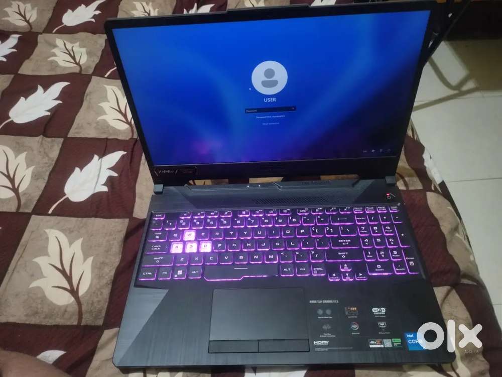 Selling, brand new TUF15 Gaming laptop FREE(Coolingpad+keyboard+mouse)