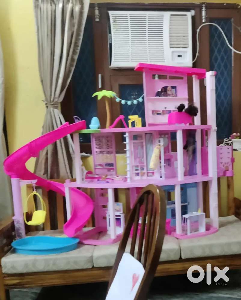 Girls big doll house
