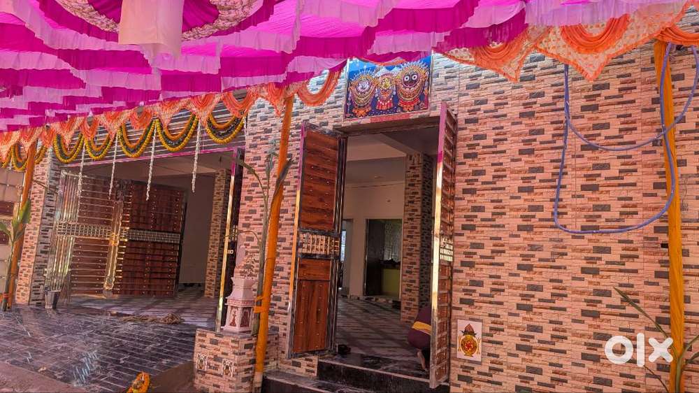 1 Room with kitchen & bathroom. Immediately available.