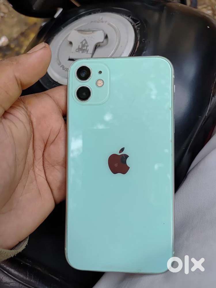 I phone 11 all okay battery change price 9500