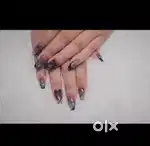Nails & Eyelash Technician