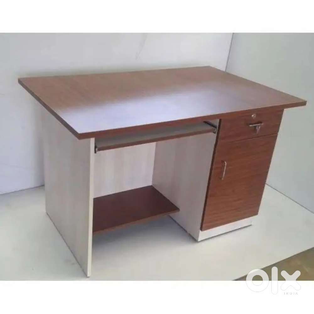 4x2 table brand new