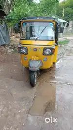 Bajaj Maxima RECHARGE Big Auto..
