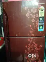 7 year old fridge running in good condition samsung double door fridge