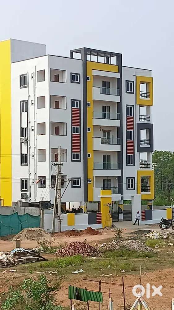 1825 sft flat for sale at official colony diwancheruvu
