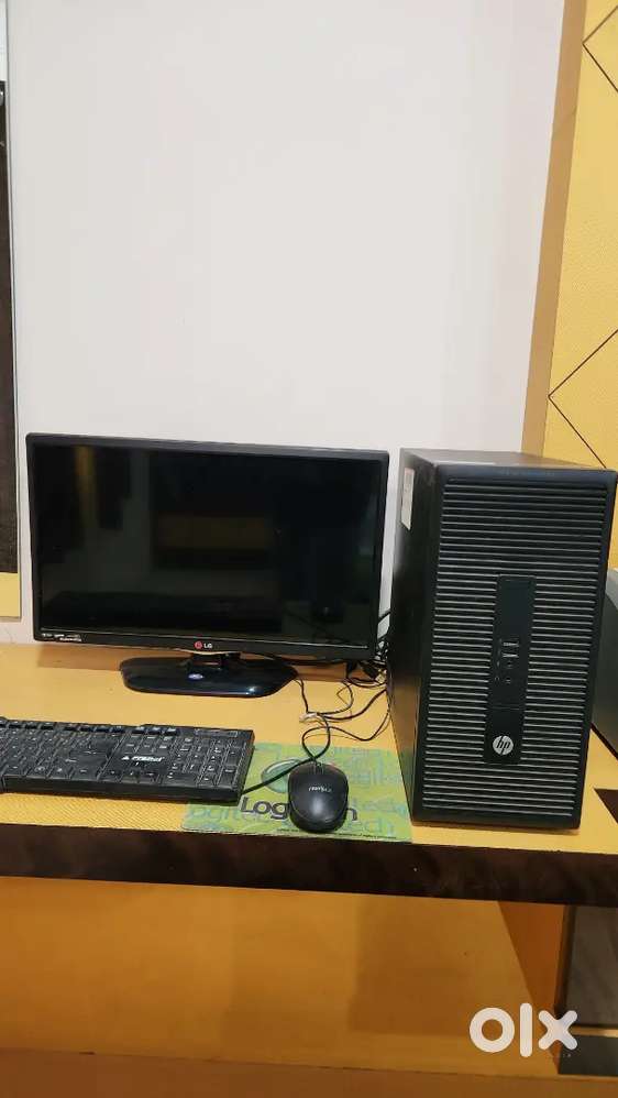Desktop computer set