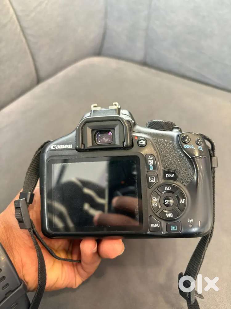 Canon 1300 D