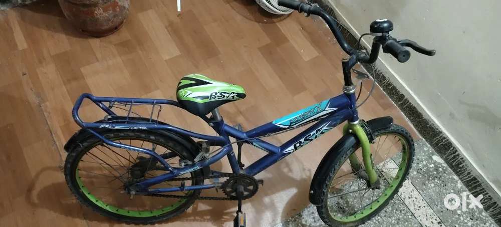 BSA cycle,like new,age group 8 years to 14 years