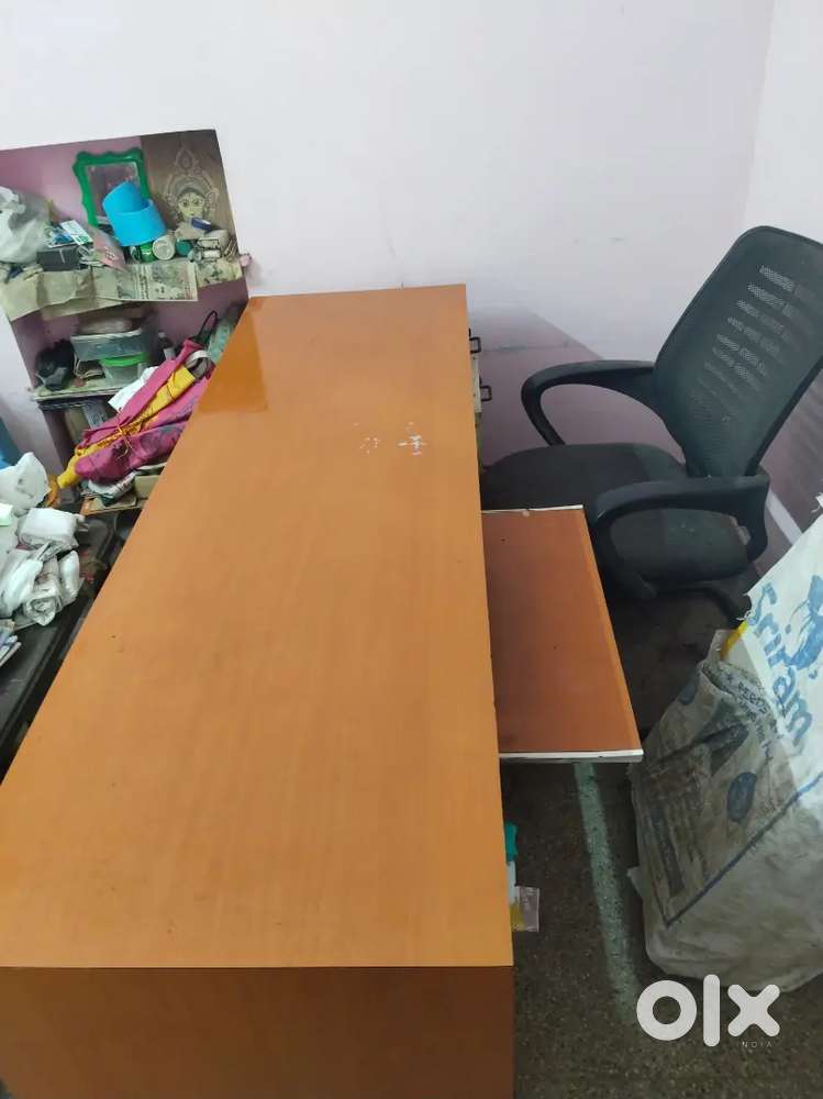 Computer table with chair new condition