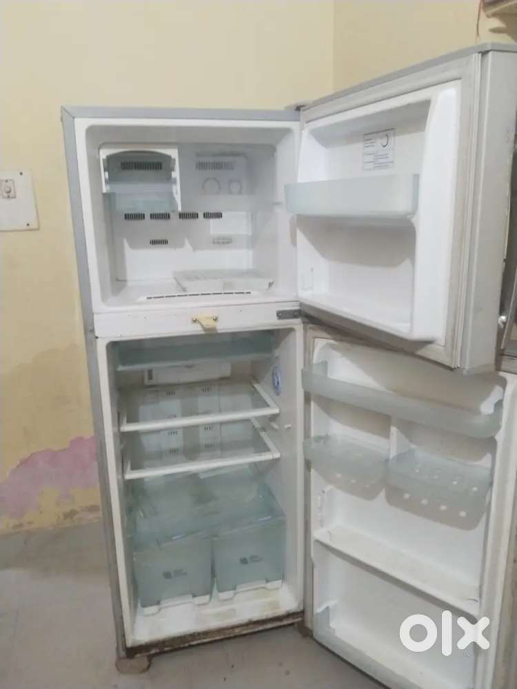 Fridge refrigerator