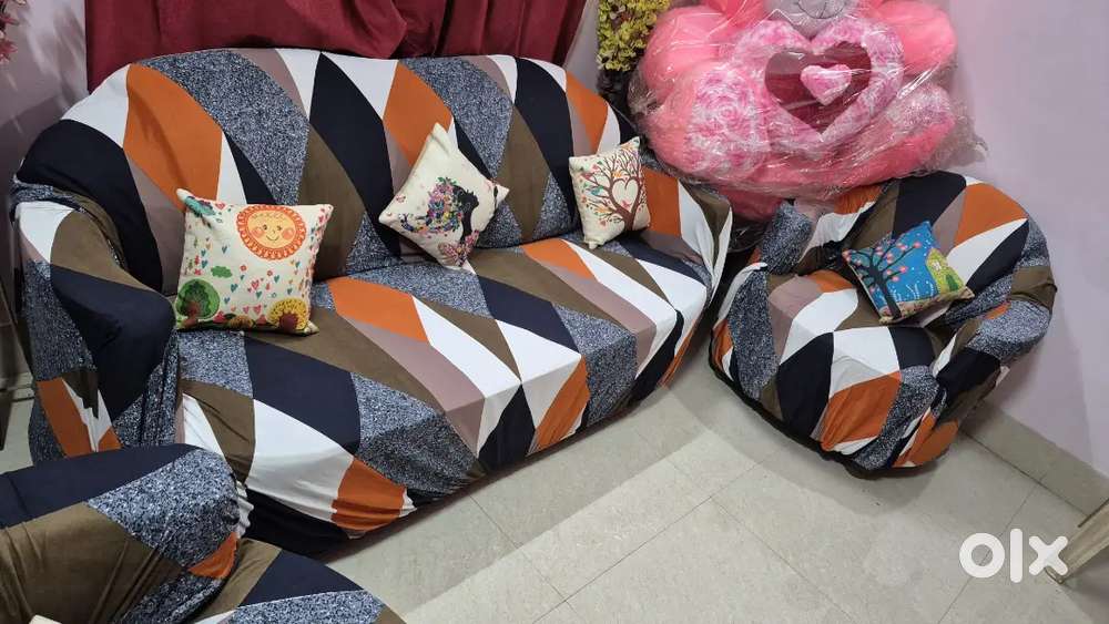 3-Seater + 2 Single Sofas in Excellent Condition