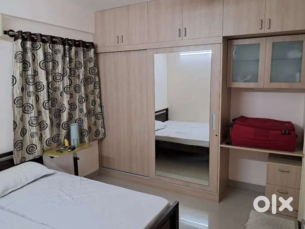Fully Furnished Private Bedroom in 3 BHK Apartment - Electronic City