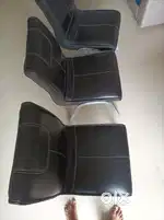 Set of 3 dining chairs, very comfortable and in very good condition