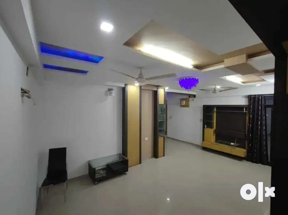 3 bhk fully furnish road touch flat for rent at sai chokdi