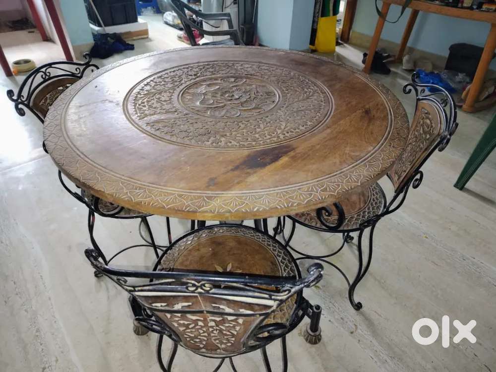 Dinning table 4 seater