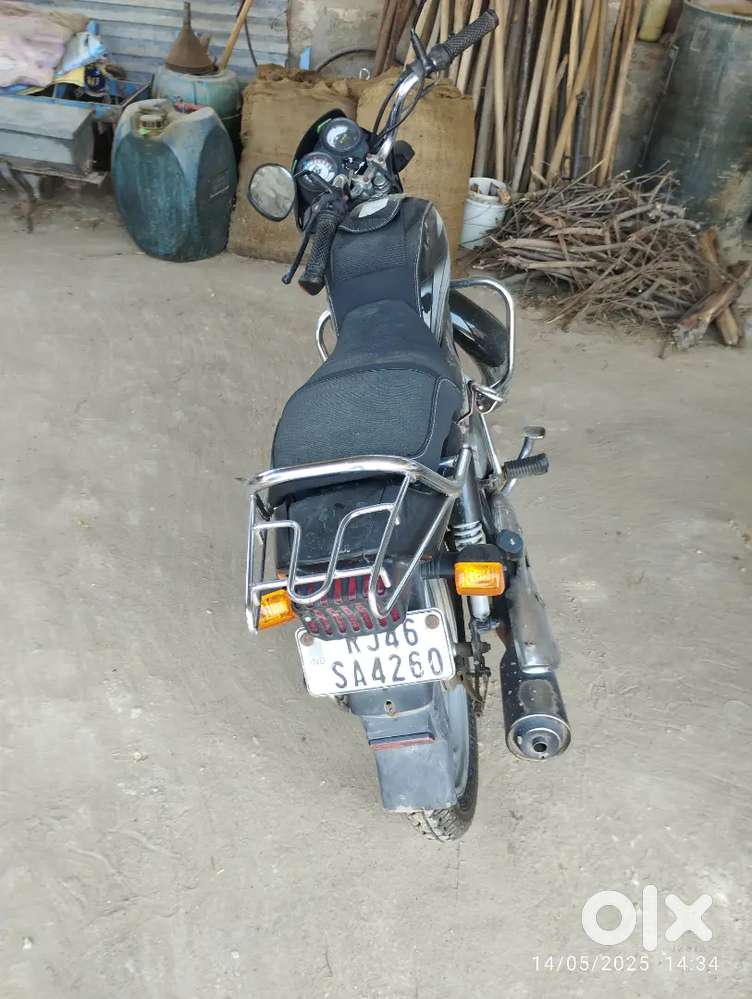 मैं एक बाइक खरीद बेच रहा हूं बिल्कुल फ्रेश है