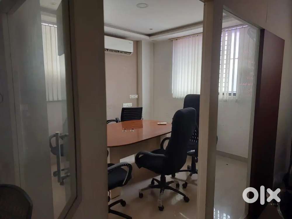 500 square feet office