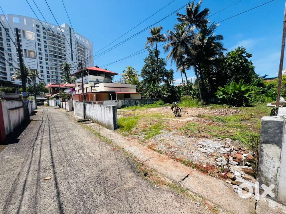 Ernakulam Vyttila janatha 10cent plot cent 18lakh